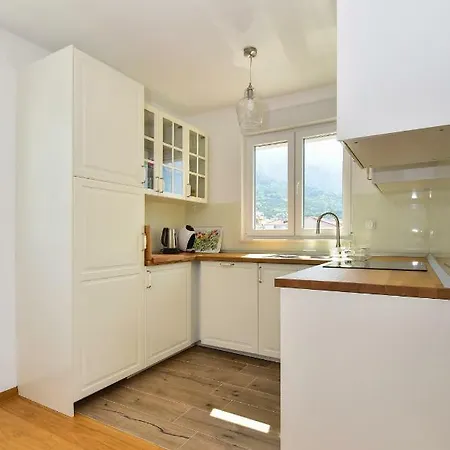 Ricca Seaview Апартаменты Макарска