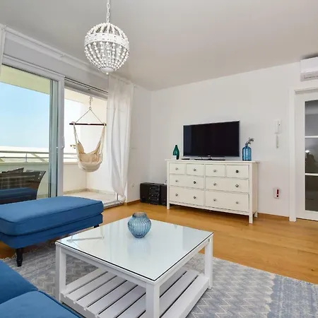 Ricca Seaview 마카르스카