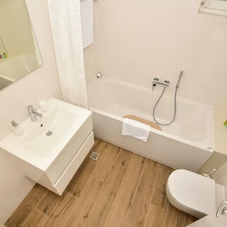 Ricca Seaview 마카르스카