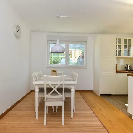 Ricca Seaview 마카르스카