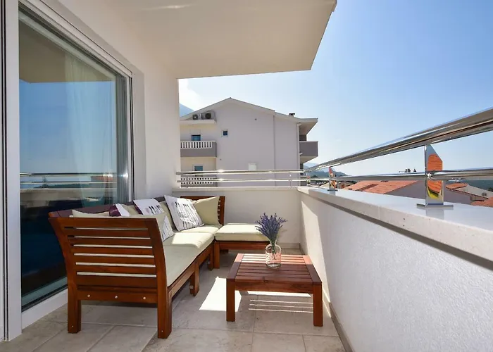 Ricca Seaview Apartment Makarska